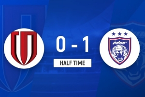 半場(chǎng)-成都蓉城暫0-1柔佛新山 胡荷韜傷退 蓉城半場(chǎng)6成控球0射正