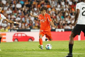 馬卡：久保建英左腳踝傷勢出現(xiàn)反復(fù)，或?qū)⒗^續(xù)缺戰(zhàn)與塞維利亞比賽