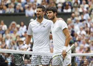 阿爾卡拉斯23年溫網(wǎng)決賽球拍以17.3萬美元拍賣出，超越納達爾紀錄