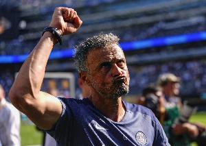 衛(wèi)冕冠軍風(fēng)采，巴黎成為歐冠歷史首支單一日歷年打進(jìn)40+進(jìn)球球隊(duì)