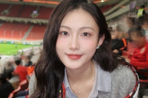 主持人沈云儀分享在上汽浦東足球場(chǎng)看球：7月之后主場(chǎng)全勤嘻嘻