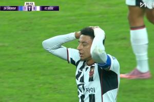 林皇仰天長(zhǎng)嘆！林加德最后時(shí)刻踢飛失良機(jī)，怒吼+抱頭難以置信