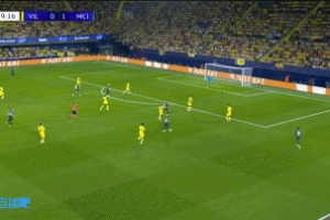 輕松！薩維尼奧傳中，中路無人盯防B席甩頭轟門得手，曼城2-0領(lǐng)先