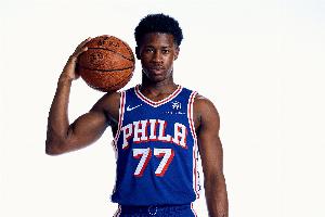 挑戰(zhàn)弗拉格？埃奇庫(kù)姆首秀34分7板3助1斷 有15%的概率獲最佳新秀