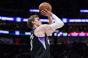 迎戰(zhàn)快船！爵士首發(fā)：三個(gè)2米11及以上的內(nèi)線+喬治+米哈伊柳克