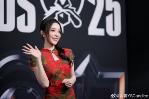 主持人余霜分享工作照：?今天的花絮！還有羊肉串串！