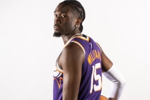 揭幕戰(zhàn)對陣國王！太陽記者：中鋒馬威預(yù)計出戰(zhàn)20-24分鐘