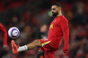 斯洛特談薩拉赫替補(bǔ)：這是個(gè)艱難的決定，每次挑首發(fā)我都覺(jué)得很難