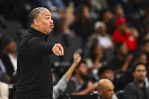 揭幕戰(zhàn)慘敗爵士！泰倫-盧攬責(zé)：我們打得像屎一樣 責(zé)任在我！