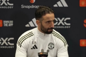 阿莫林：B費(fèi)會(huì)把輸球當(dāng)成自己的事情 馬奎爾需要提高有球能力