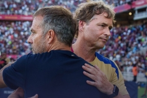 西媒：巴薩助教索爾格代替弗里克出席國家德比賽前發(fā)布會(huì)