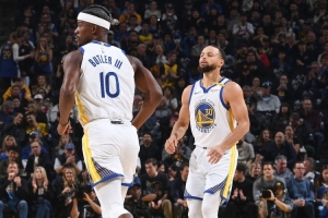 注意到巴特勒罰丟一個？庫里：本季罰球情況我既不確認(rèn)也不否認(rèn)