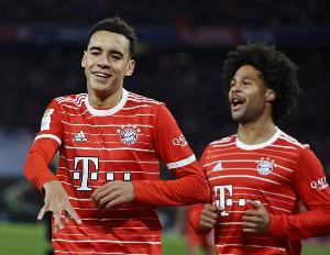 圖片報：穆西亞拉4個月來首次回訓練場，格納布里有望戰(zhàn)門興復出