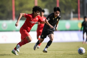 中乙聯(lián)賽第30輪 上海海港富盛經(jīng)開(kāi)隊(duì)主場(chǎng)1比1溫州俱樂(lè)部中胤隊(duì)