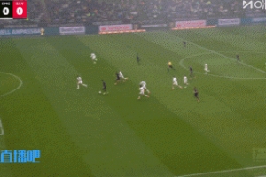 開場(chǎng)錯(cuò)失良機(jī)！杰克遜送妙傳，迪亞斯開場(chǎng)1分鐘單刀打偏