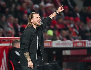 門興主帥：少一人作戰(zhàn)超過80分鐘，為球隊(duì)展現(xiàn)的面貌感到無比自豪