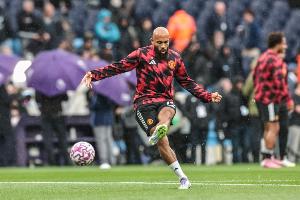 英超官方解釋姆伯莫進(jìn)球有效：盧克-肖和魯特爾身體接觸微乎其微