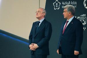 電訊報(bào)：皇馬和巴薩眼紅英超市場(chǎng)火爆 西甲其他隊(duì)收入被皇薩榨干