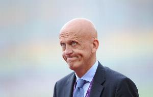 名哨科里納：我24歲時在15天內掉光頭發(fā)，后來禿頭成了我的標志