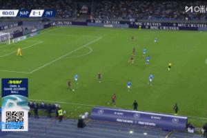 一點(diǎn)就著孔蒂先與鄧弗里斯吵，勞塔羅從遠(yuǎn)處跑來參團(tuán)接管沖突