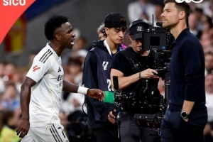 世體：被換下時(shí)怒噴臟話，維尼修斯可能因不當(dāng)言行被罰款5.3萬(wàn)歐