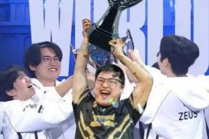 爆了！Uzi：決賽偷獎杯？我都不用偷包有我舉杯的那一幕