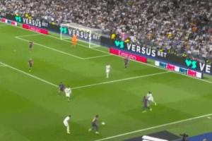 1v2天秀拉球+轉(zhuǎn)身磕球！卡馬文加：解鎖新位置，右邊鋒?