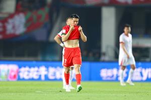 鐘義浩：年初險(xiǎn)些離隊(duì)、冬訓(xùn)減重14斤 特別想為河南拼來一個(gè)冠軍