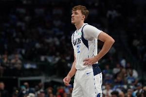 手感不佳！弗拉格半場6投1中得2分1板1斷 正負值-8