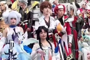 媒體人談王者Coser道歉：主辦方花了錢盡量別做cos人物不相符動作