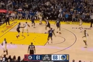 出其不意！巴特勒面對(duì)保羅 直接顛投干拔三分命中！