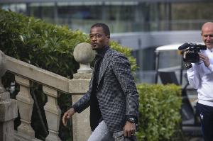 埃弗拉：我在莫耶斯時(shí)期曾覺得自己踢得像屎 這一代球員感覺很軟