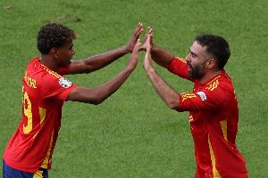 西班牙隊(duì)總監(jiān)談國(guó)家德比沖突：我們很平靜，國(guó)家隊(duì)的氛圍非常好