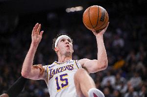 肯尼-史密斯：里夫斯是新林書豪&幼版東契奇 他用絕殺帶隊(duì)獲勝