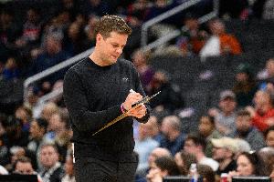 爵士主帥談末節(jié)反撲：科迪-威廉姆斯和哈克萊斯改變了比賽走勢