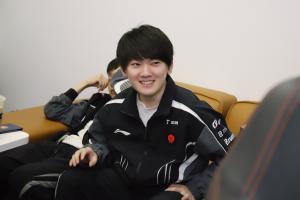 成功？JackeyLove、369職業(yè)生涯第四次打進(jìn)S賽四強(qiáng)