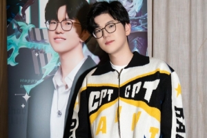 Jiejie曬生日返圖：從來不裝因?yàn)檎娴膸? >
                                        </div>
                                    </div>
                                                                        <div   id=