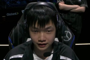 戰(zhàn)勝G2晉級四強(qiáng) Creme發(fā)文：兄弟們打得好啊！下把繼續(xù)加油！