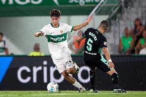 每體：皇馬1月嘗試簽下埃爾切小將門多薩未果，球員視梅西為偶像