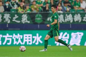 記者：吳少聰昨天踩場訓(xùn)練受傷，今天沒有進(jìn)大名單