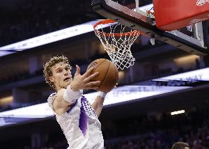 獨木難支！馬爾卡寧20中10空砍全隊最高33分 罰球12中9