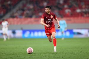 記者：海港已抵達(dá)泰國備戰(zhàn)亞冠，李帥、劉若釩、加布里埃爾傷缺