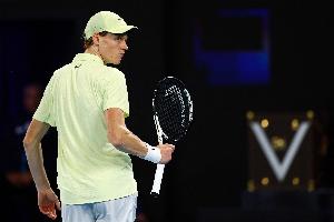 下手太狠！辛納62分鐘兩盤速勝茲維列夫，進巴黎大師賽決賽