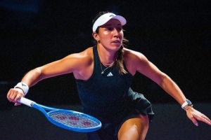 成功復(fù)仇！佩古拉2-1力克衛(wèi)冕冠軍高芙，取年終總決賽小組賽首勝