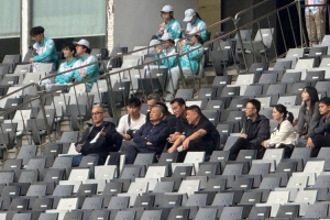 全運會U20決賽階段浙江vs新疆，浙江隊主帥卡內(nèi)達(dá)現(xiàn)身比賽現(xiàn)場