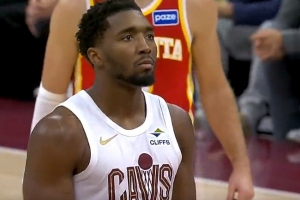 蓋棺定論？米切爾單打肯納德 急停急起隨手一拋打成2+1！