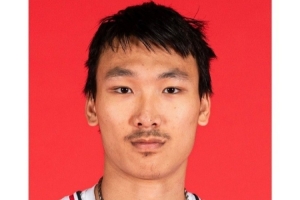 媒體人：淡厚然基本上可以坐穩(wěn)西雅圖大學的首發(fā)5號位