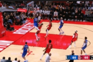 霸王硬上弓！PJ-華盛頓反擊一條龍 無(wú)視杜蘭特防守單手怒扣