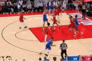 成靶子了！弗拉格單挑謝潑德 背轉(zhuǎn)身跳投再度命中