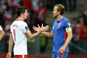 萊萬or凱恩？巴斯勒：我選萊萬不過他更自私，凱恩是團(tuán)隊型球員